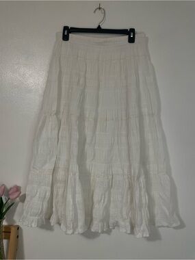 Max Studio white tiered maxi skirt size large